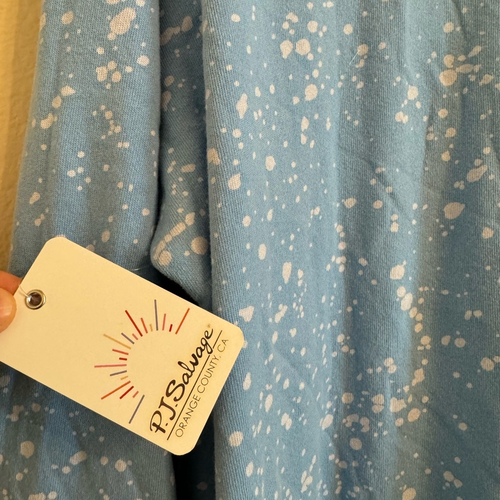 P.J. Salvage Flick of a Brush Long Sleeve Top It’s All Good Sweatshirt Blue L - Picture 11 of 15